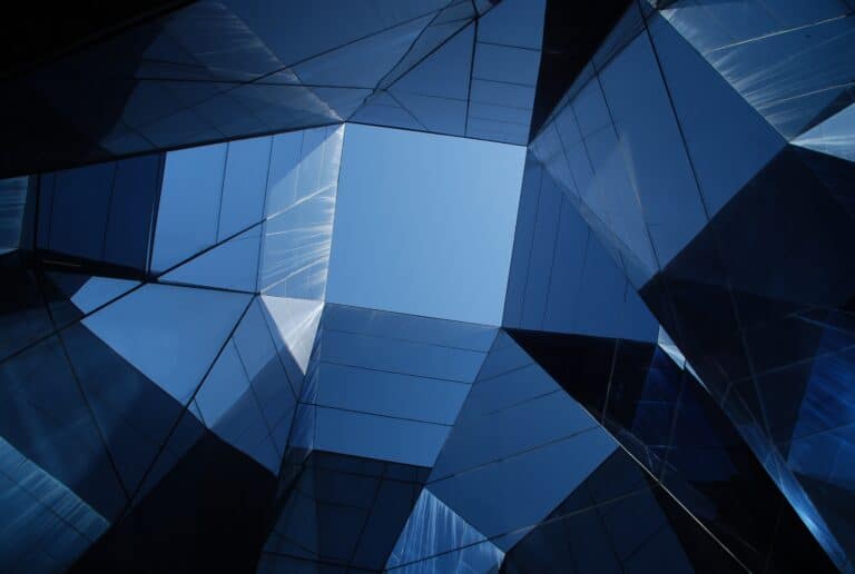 hector-j-dark blue squares look up to sky-1FxMET2U5dU-unsplash